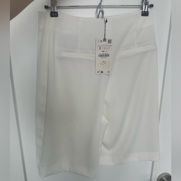 White skort - Picture 3 of 6